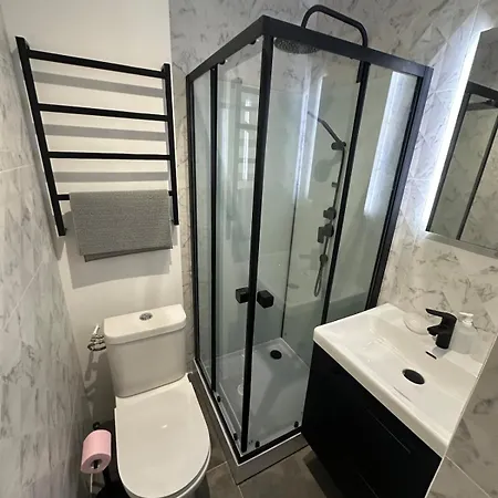 Refait A Neuf, Lumineux Apartment *